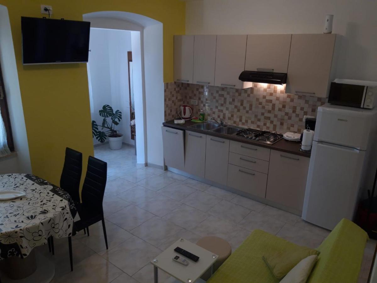 Relax Ravni Apartment Ngoại thất bức ảnh