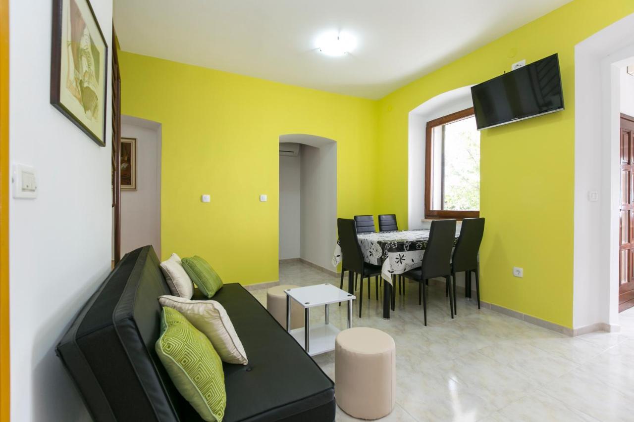 Relax Ravni Apartment Ngoại thất bức ảnh