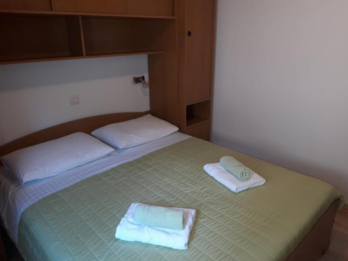 Relax Ravni Apartment Ngoại thất bức ảnh