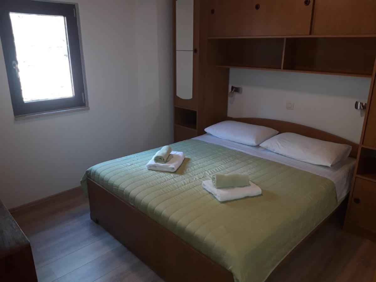 Relax Ravni Apartment Ngoại thất bức ảnh