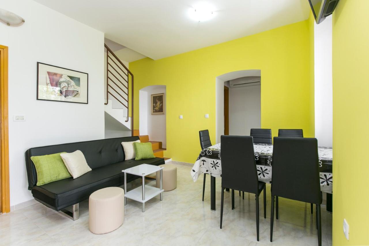 Relax Ravni Apartment Ngoại thất bức ảnh