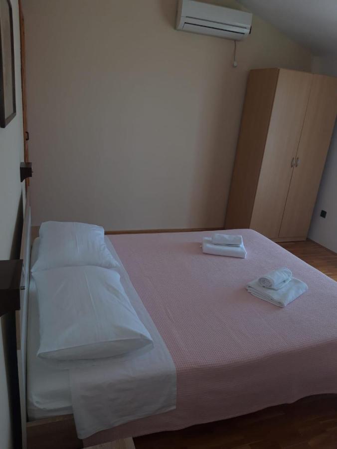 Relax Ravni Apartment Ngoại thất bức ảnh