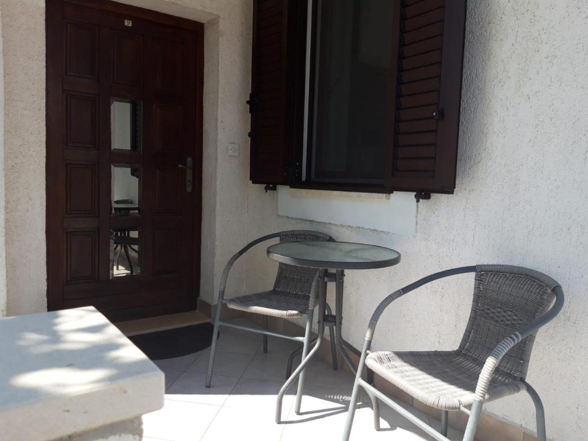 Relax Ravni Apartment Ngoại thất bức ảnh