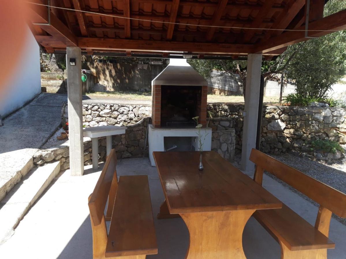 Relax Ravni Apartment Ngoại thất bức ảnh