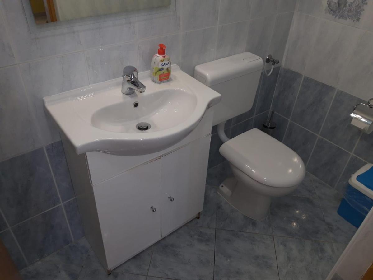 Relax Ravni Apartment Ngoại thất bức ảnh