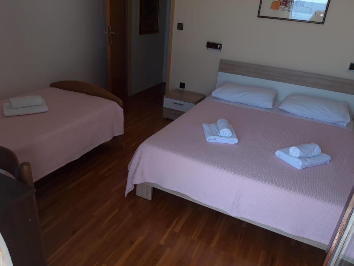 Relax Ravni Apartment Ngoại thất bức ảnh